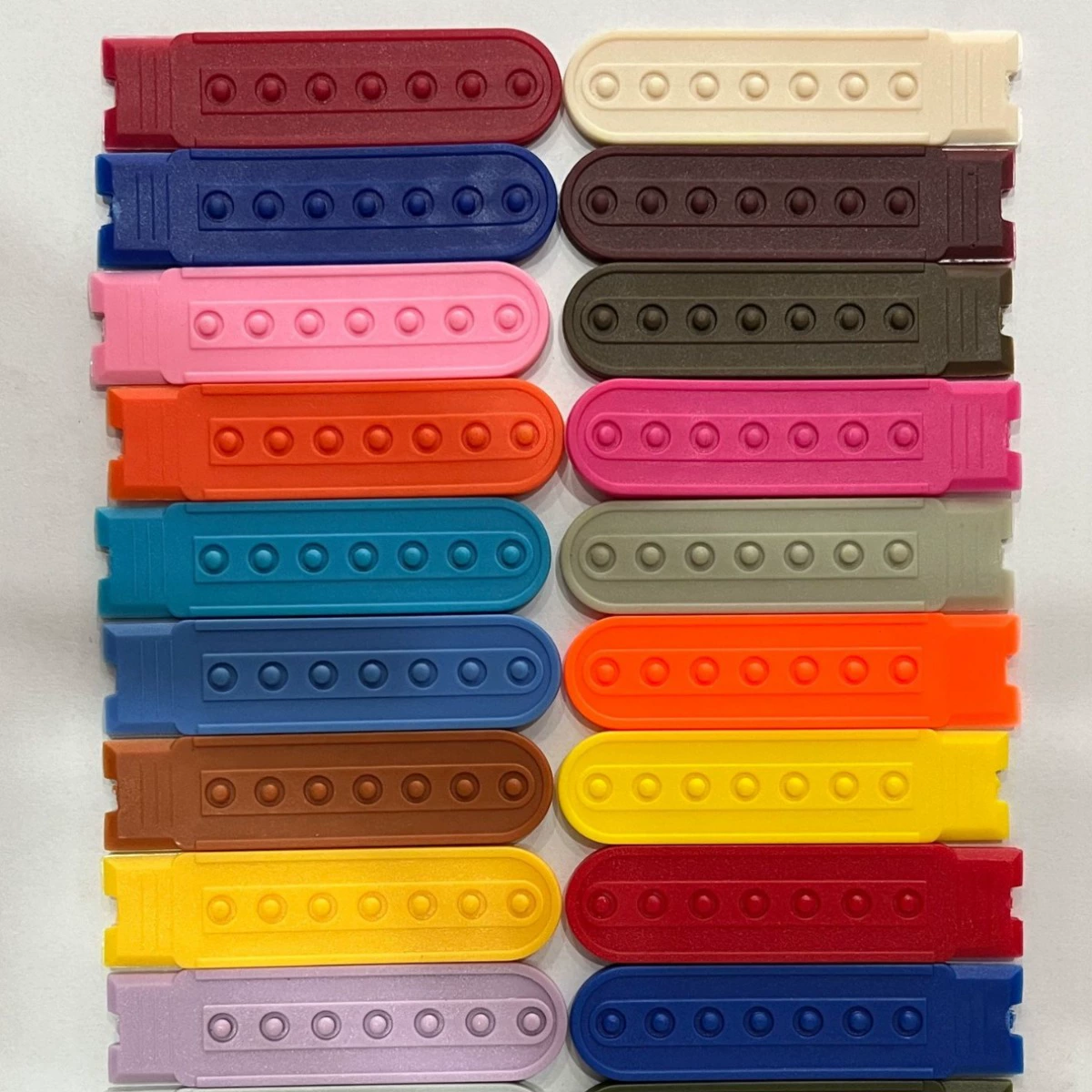 Производители в наличии продажи пластиковая крышка Пряжка Регулировка шляпы с семью отверстиями бортная шляпа Однорядная двухрядная пряжка