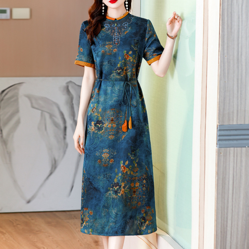 High-Quality New Summer Style for Middle-Aged Moms, Improved Cheongsam Dress with Retro Button Design, Fashionable Slim-Fit Dress