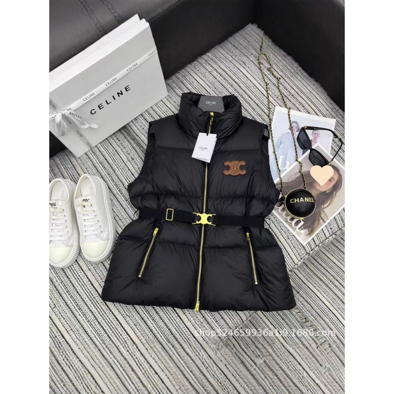 25ss新款C立领羽绒服马甲 凯旋门皮牌点缀 轻盈饱满|undefined