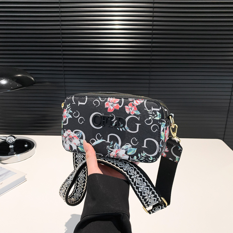 Comercio exterior transfronterizo nueva impresión de letras correas anchas moda todo-fósforo estilo caliente cámara bolso bandolera pequeño bolso cuadrado femenino