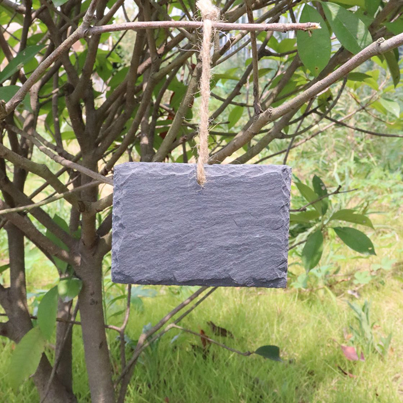 Mayorista etiqueta de planta de pizarra natural etiqueta de piedra de jardinería negra cardíaca pizarra cuadernita cuerda de cáñamo etiqueta colgante