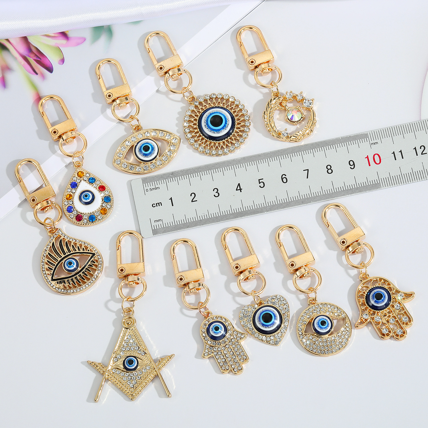Creative Devils Eye Keychain Blue Eyes Key Ring Handbag Pendant Oil Dripping Eyes Door Latch CrossBorder Sold Jewelrypicture1