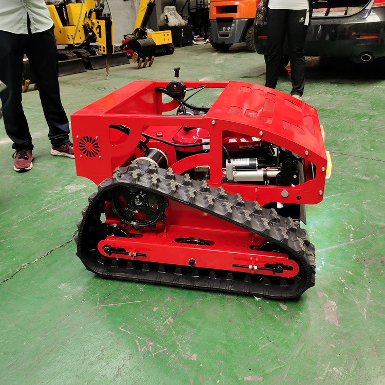履带自走式遥控割草机 园林开荒果园杂草高草割草机 碎草除草设备