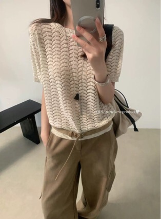 Non-Returnable, Gentle Korean Style Hollow-Out Short-Sleeve Knit Top for Women, 2026 New Model, Round Neck, Versatile, High-End Feel, Sequined T-Shirt