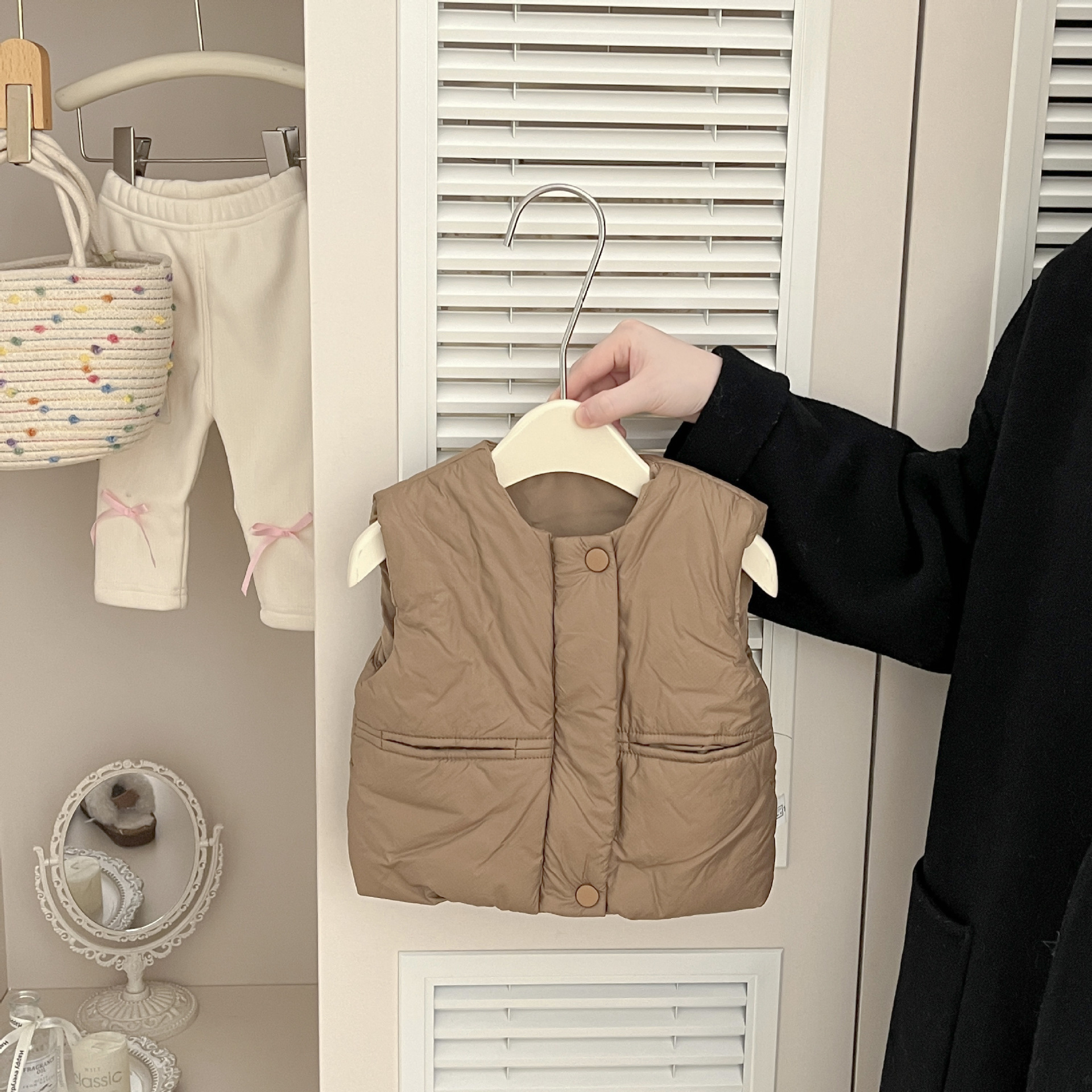 Chaleco de algodón coreano para niñas otoño y invierno para bebés más gruesos chaleco de bebé chaleco de moda caliente camisa de hombro