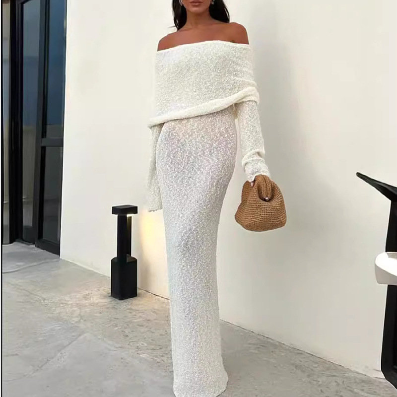 Robe longue à manches longues en maille, épaules dénudées, style français, idéale pour le commerce extérieur transfrontalier (2026)._voghion.com