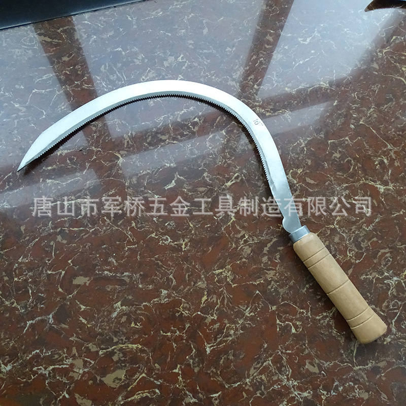 中东市场农用工具锯齿镰刀花园镰刀16英寸木柄