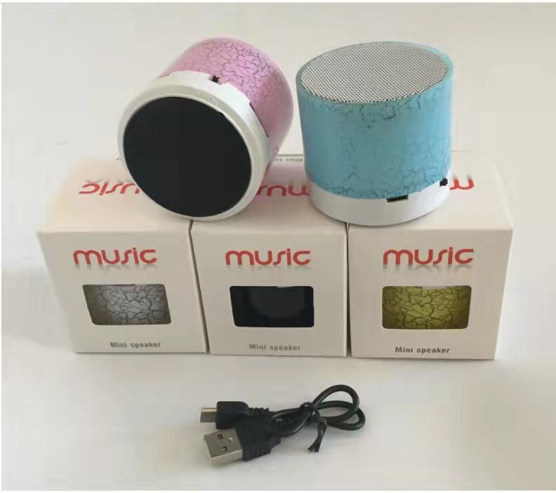 クロスボーダー携帯bluetoothスピーカー家庭用音響復古ミニプレゼントLEDカード無線スピーカー卸売り|undefined