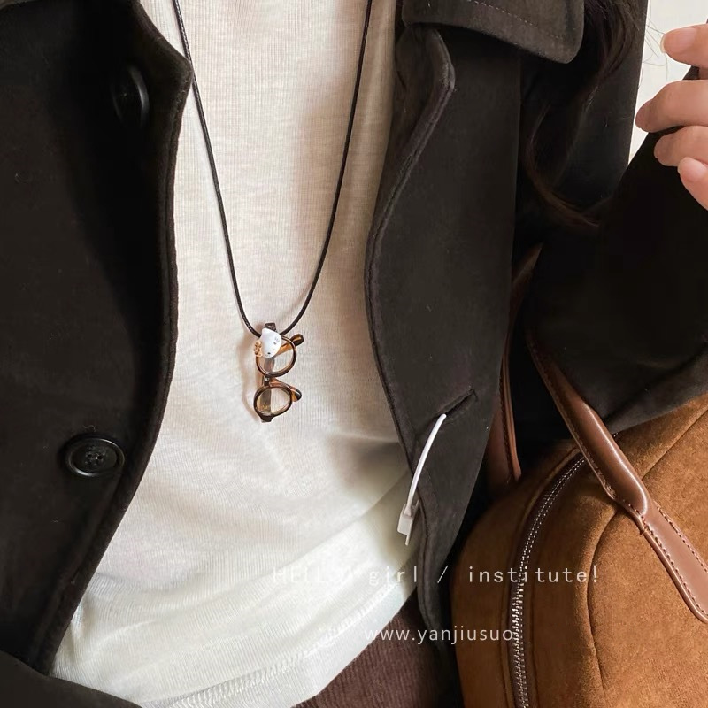 Brown glasses necklace