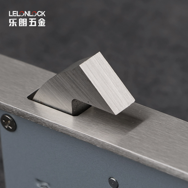 Fábrica directa de gancho de puerta deslizante estándar europeo 30 / 50 margen de acero inoxidable cuerpo de bloqueo de gancho único engrosado cuerpo de bloqueo de gancho