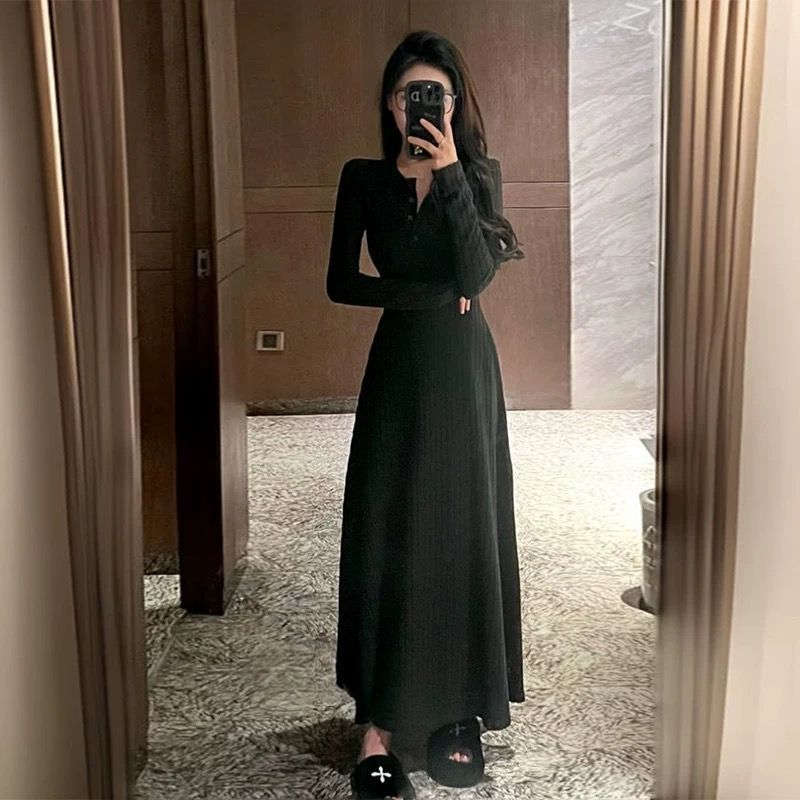 针织连衣裙子女秋冬新款慵懒内搭打底修身法式气质长裙温柔风512