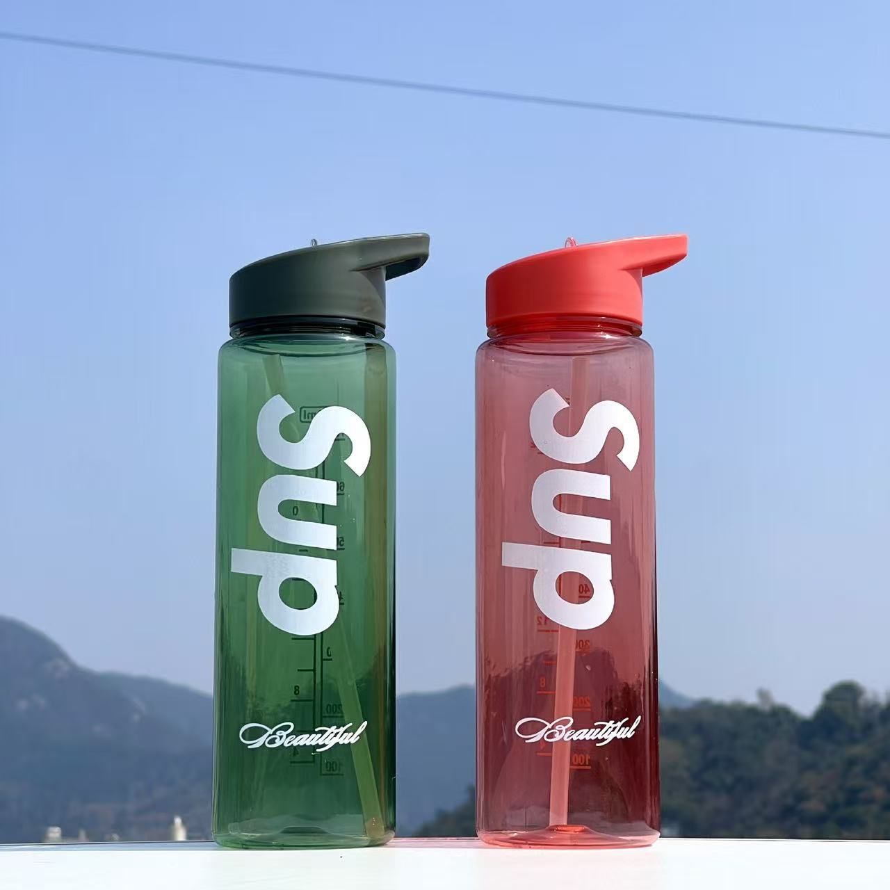 Transparente transfronteriza de alto valor de la cara cubierta de resbalaje taza de agua de paja de gran capacidad portátil encantador anti-caída taza espacial