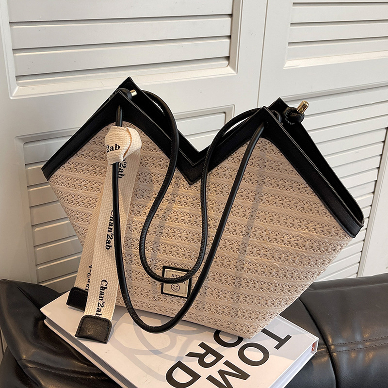 Women's Large Capacity Woven Straw Bag 2025 New Versatile Beach Shoulder Bag Vacation Commuter Tote - Thumbnail 7