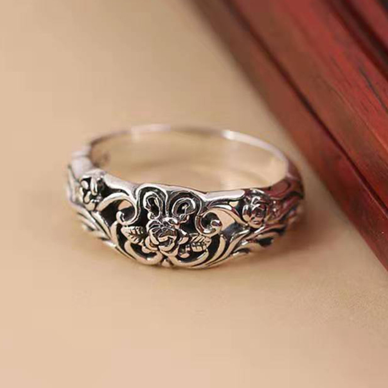 Jianjie wish cross-border e-commerce hot sale New retro Thai silver black rose ring European and American popular engagement