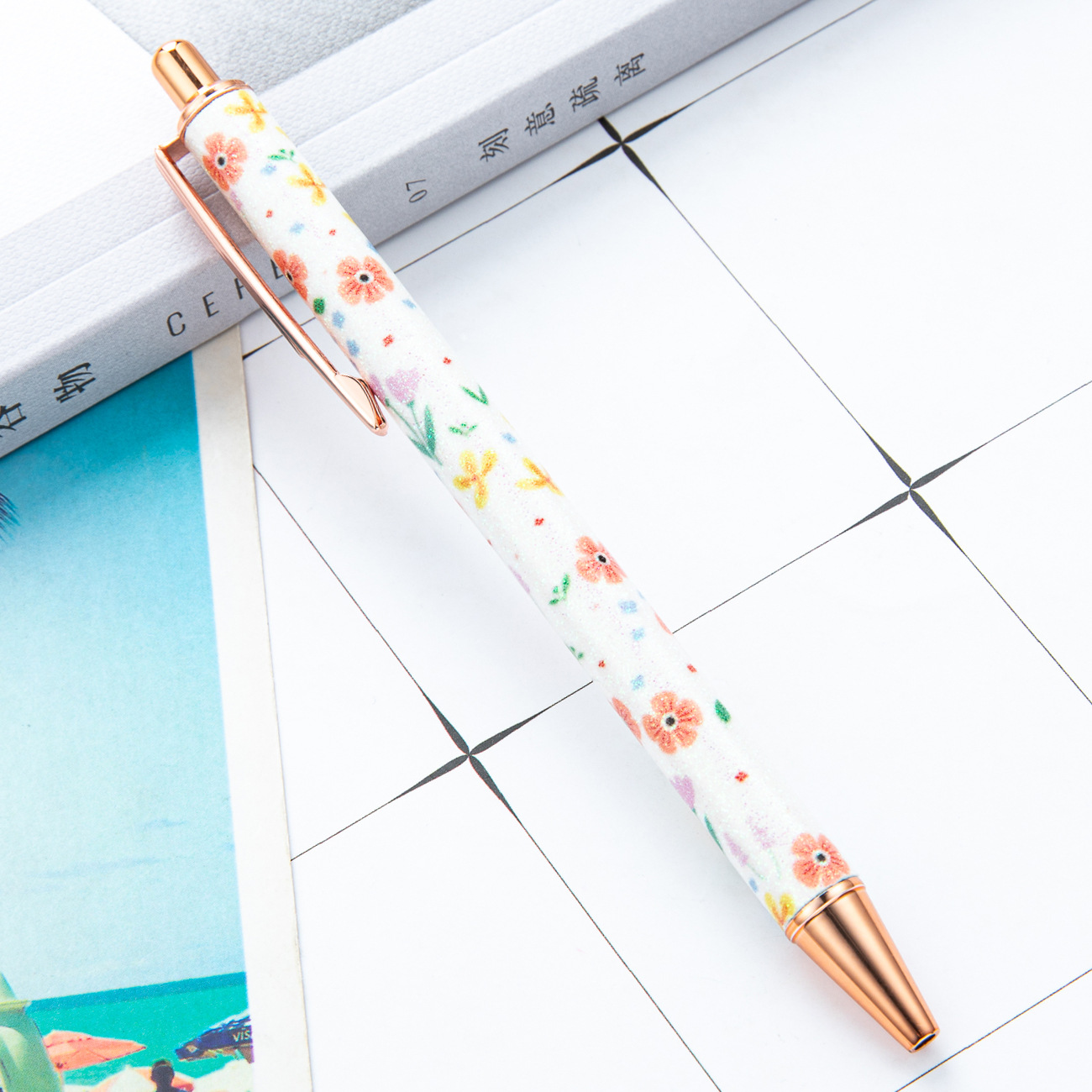 Estilo creativo ins mismo estilo chica corazón flor pluma fresca estudiante prensa pluma de cuero oro rosa prensa bolígrafo