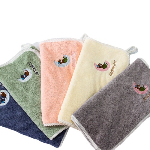 Manufacturer wholesale coral velvet towel, non-shedding, strong water absorption, quick drying, skin-friendly face towel, embroidered edge face towel