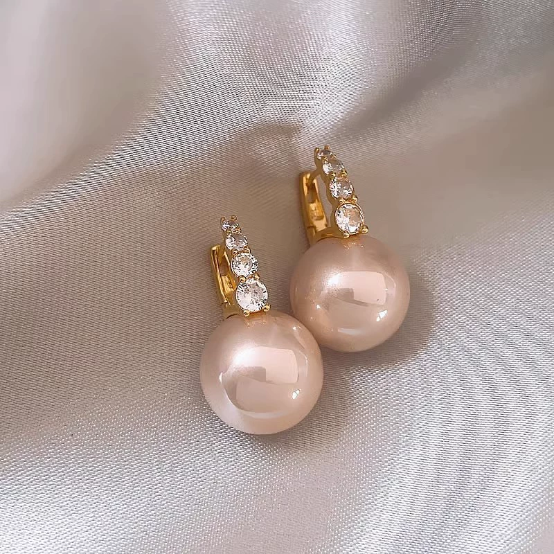 Retro Pearl Earrings, 925 Silver Needle, Light Luxury Style, Multiple Sizes
