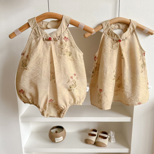 Baby clothes, baby girl suit, summer Chinese style cardigan, sleeveless halter neck cheongsam, ancient style two-piece suit
