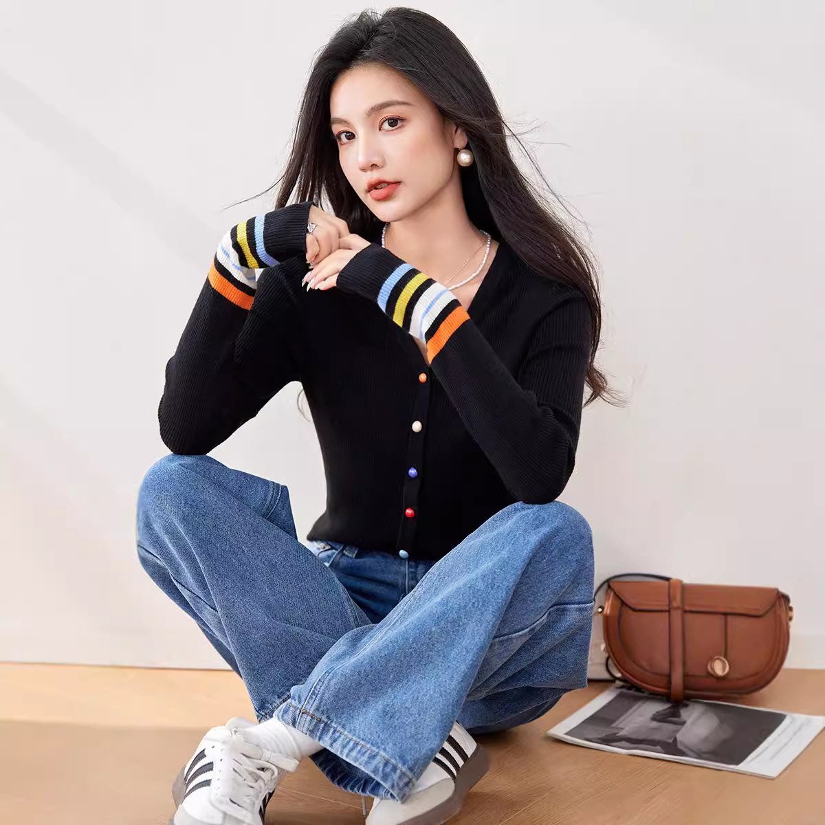 2025年秋 韓国風 スリムフィット 若見え バイカラー ボタン付き 万能ニットインナー レディース 着痩せトップス タイダイ染め