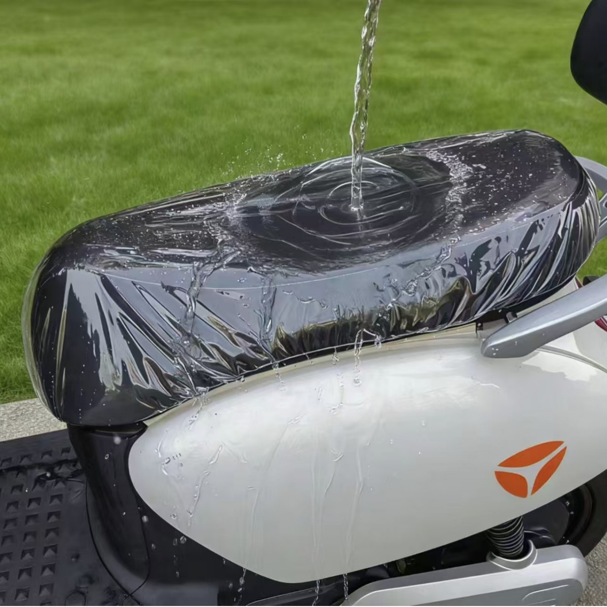 cubierta de asiento a prueba de lluvia para automóvil eléctrico cubierta de asiento a prueba de lluvia cubierta de polvo para motocicleta cubierta de polvo de PVC gruesa cubierta de lluvia