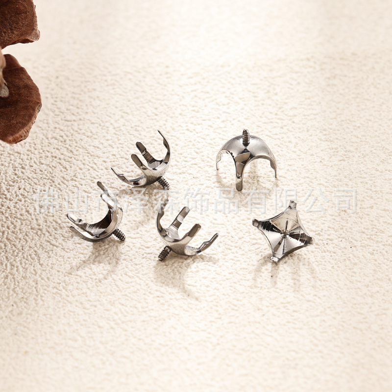 Pointed titanium steel lip stud product view