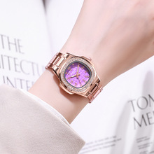 2023�羳����¿�r�г���Ůʿ���ֱ� ���s�ٴ�W��ŮʿʯӢ��