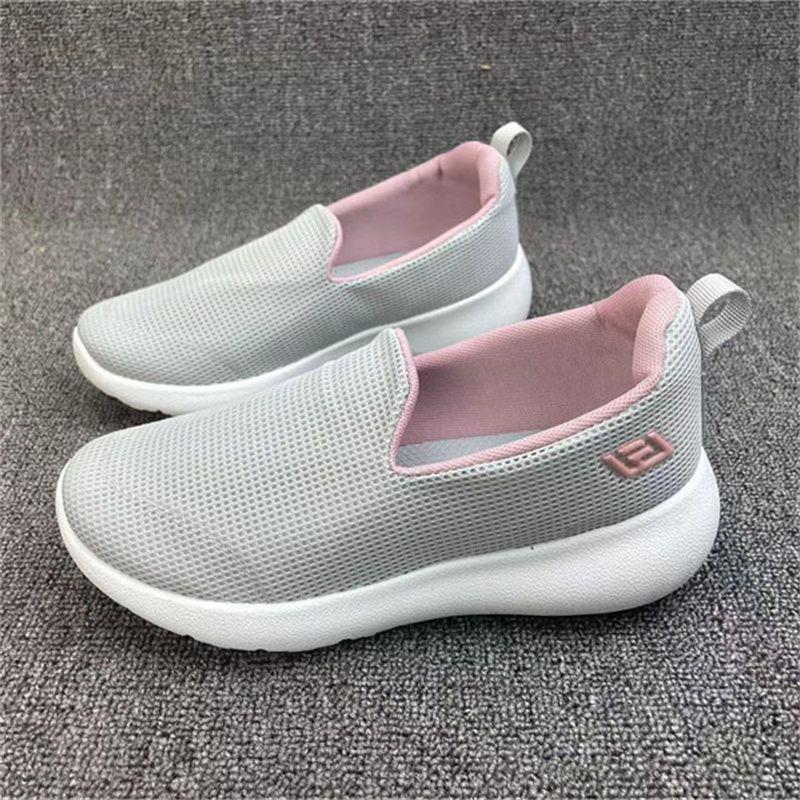 Soft-Soled, Non-Slip, Breathable, Lightweight Cloth Shoes for the Elderly, Women's Slip-On Shoes, Mom's Shoes, Mesh Walking Shoes Soft-Soled, Non-Slip, Breathable, Lightweight Cloth Shoes for the Elderly, Women's Slip-On Shoes, Mom's Shoes, Mesh Walking Shoes