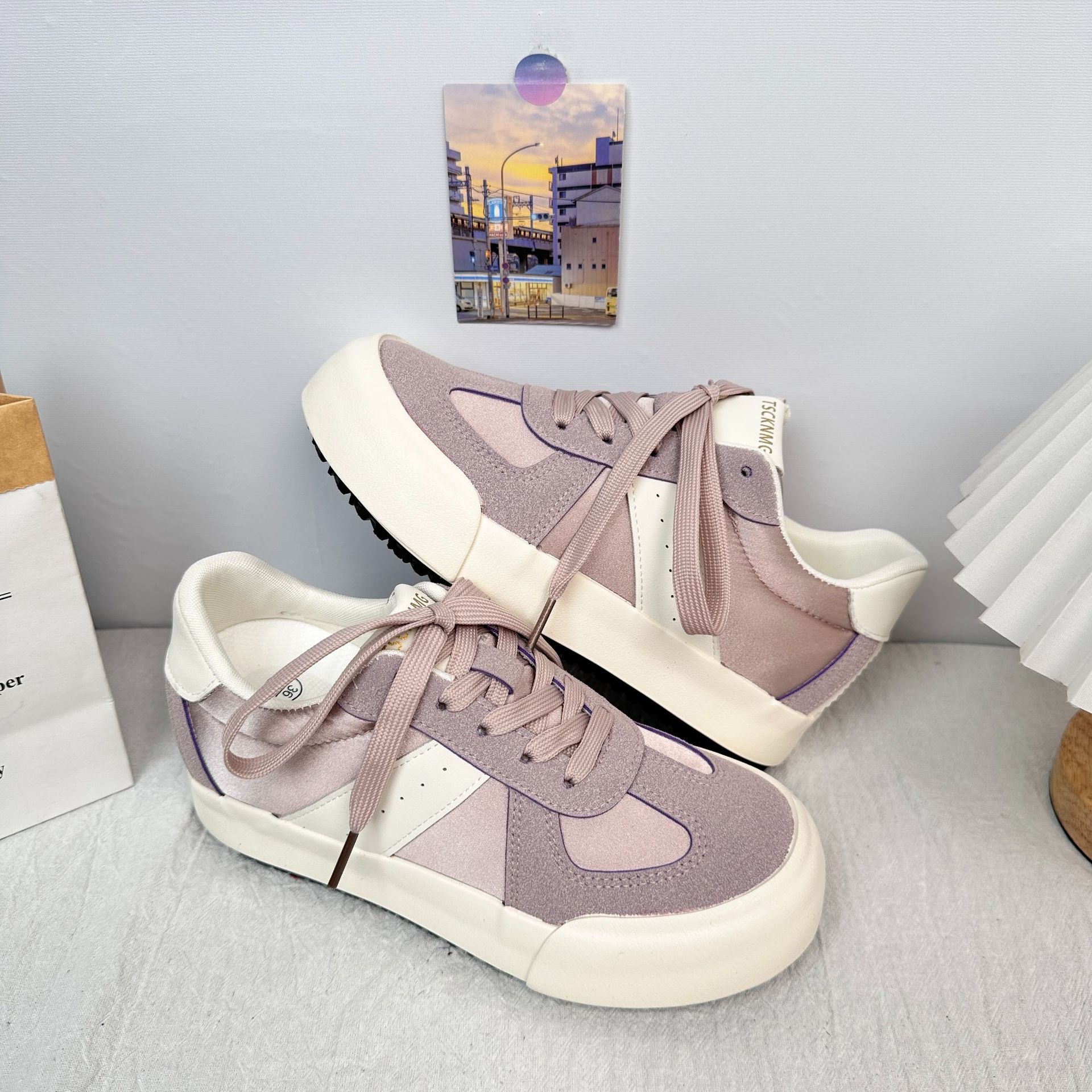 6640 zapatos blancos transpirables de altura interior, zapatillas de deporte casuales para mujer, suela gruesa, zapatos deportivos de primavera y otoño de 2025