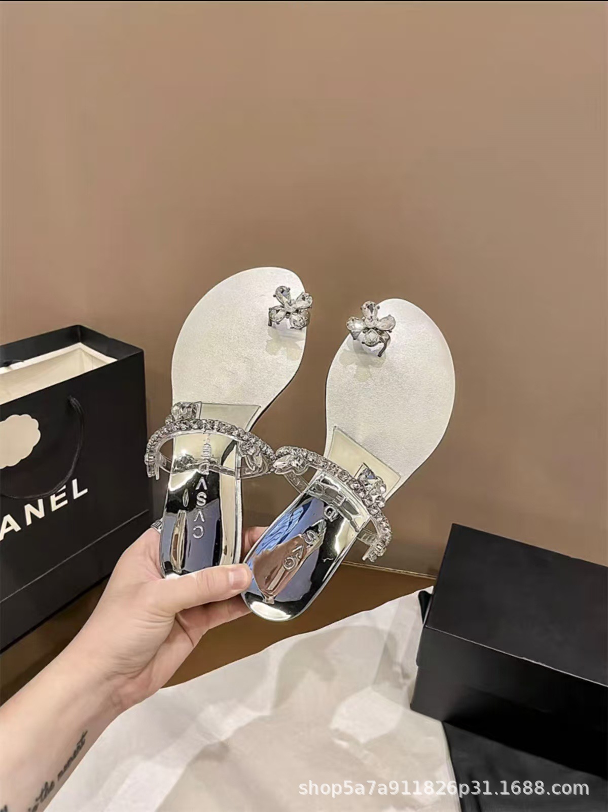 은