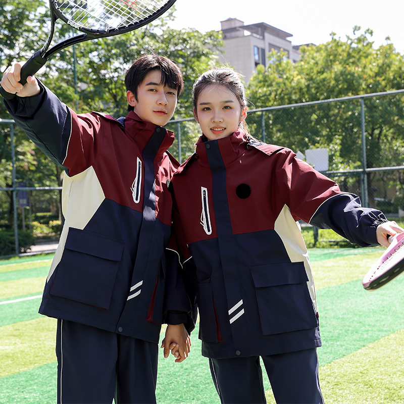 Uniforme de invierno de estudiantes de primaria y secundaria a prueba de viento calentamiento deportivo de ocio tres piezas de ropa de clase personalizada gruesa