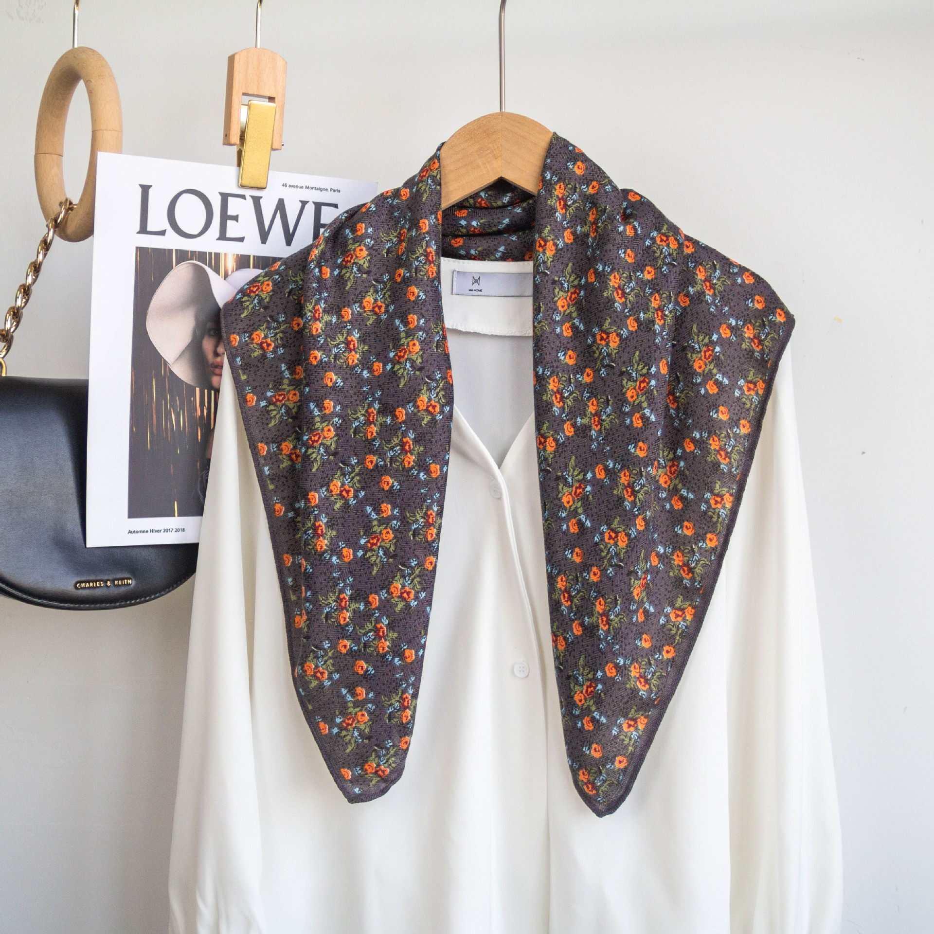 Flores de comercio exterior ins pequeño pañuelo decorativo retro fresco pañuelo cuadrado pequeño pañuelo de mano suave decoración de cinturón floral