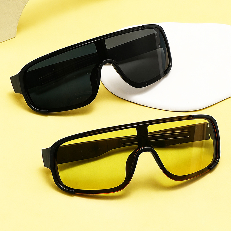 Gafas de Sol Deportivas para Niños Marco Grande de Plástico y AC con Protección UV400 para Aire Libre y Viajes