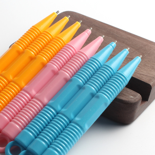 Magnetic drawing board for early age writing