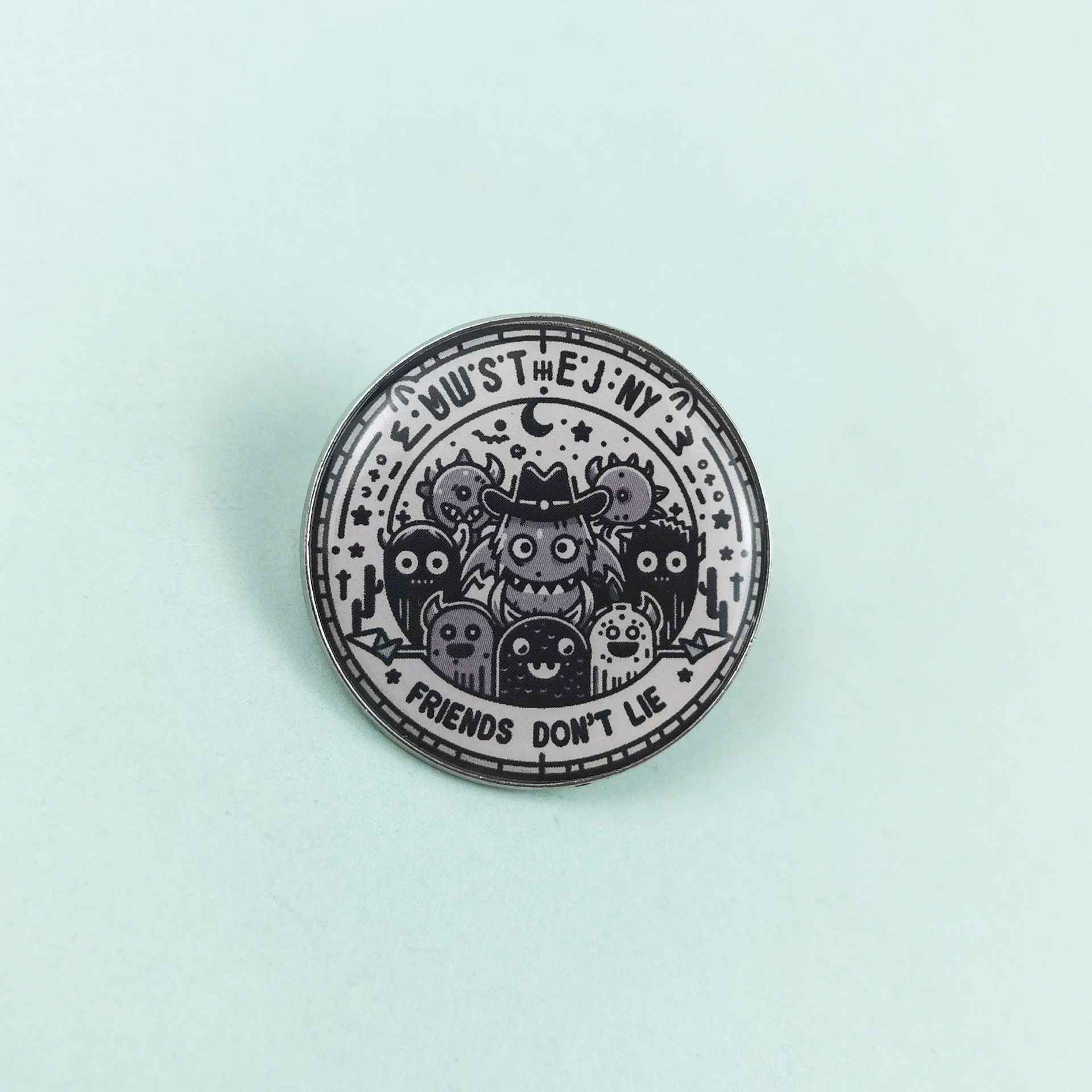 Broche de metal redondo transfronterizo patrón de dibujos animados medalla de joyería estilo retro europeo y americano mochila insignia de alfiler