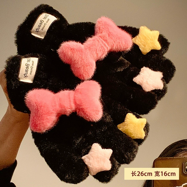 Black gloves with bow