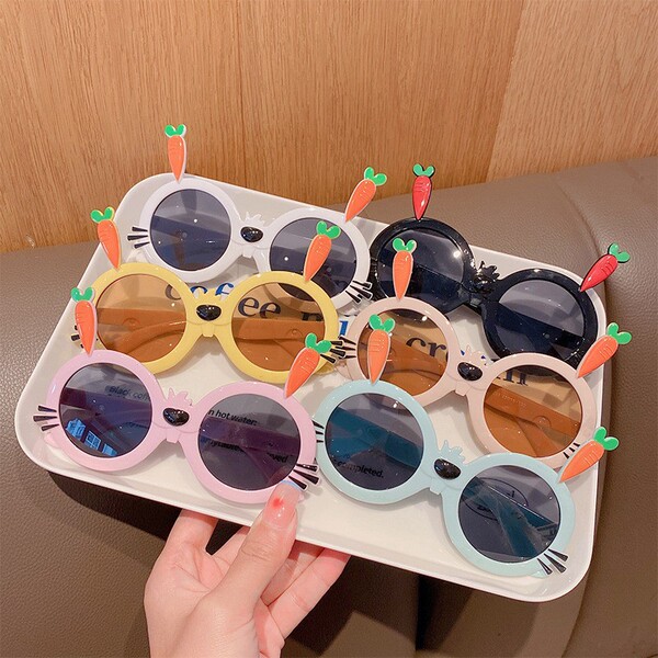 Children's fashionable cartoon sunglasses for boys