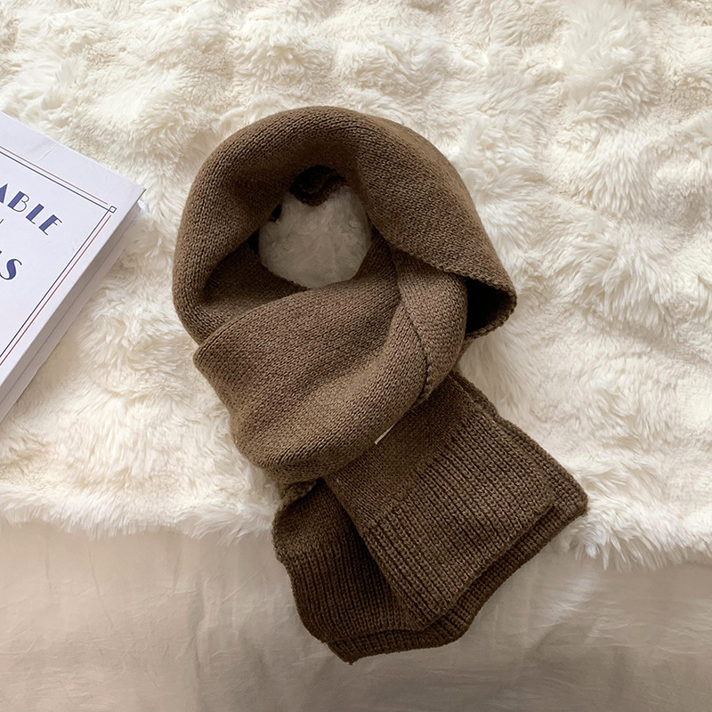 Bufandas de punto para mujeres de alta calidad2025 otoño y invierno versátiles parejas calientes de cuello pequeño bufandas al por mayor