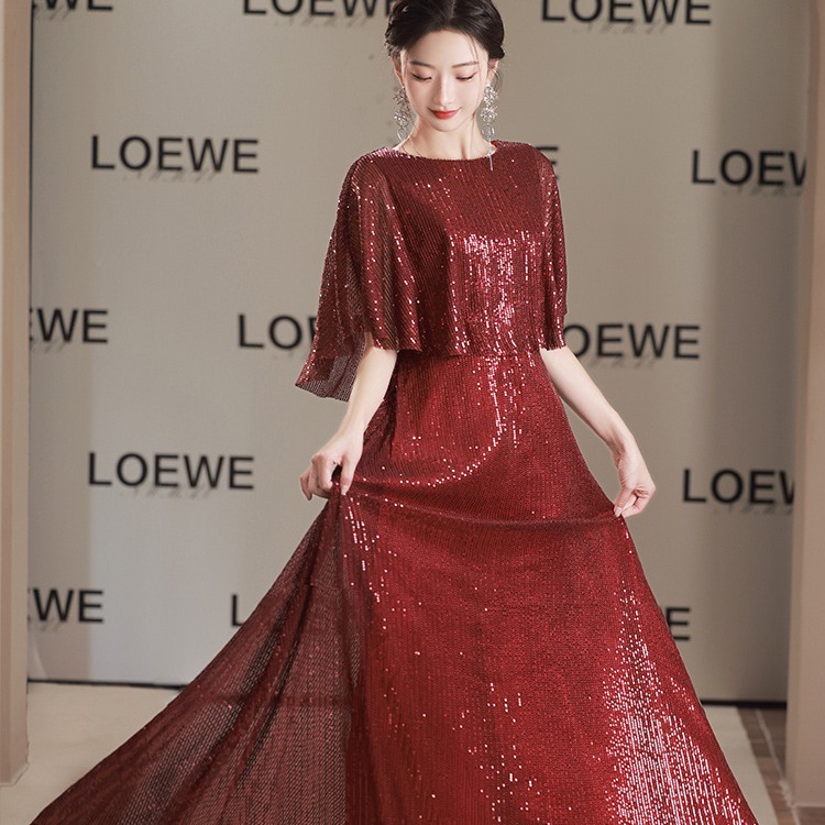 2026 Burgundy Choir Performance Dress for Women, Long Gown for Banquets, Evening Dress That Covers the Body, Suitable for Hosting, Solo Singing, Recitation, and Ceremonial Occasions