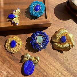 天然珍珠耳饰;天然珍珠项饰;胸针