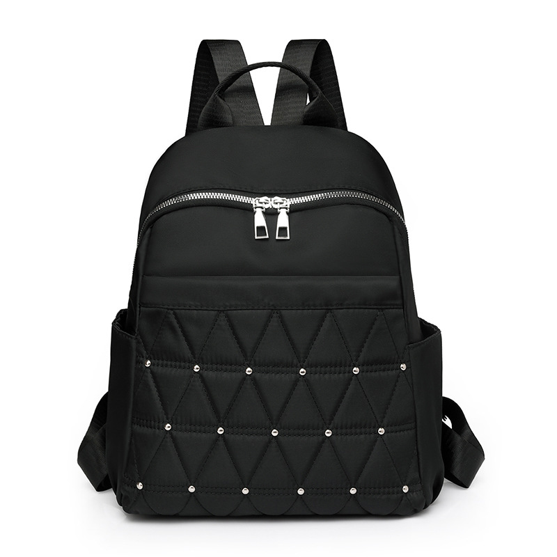 Comercio exterior nuevo estilo de gran capacidad casual señoras mochila de nailon moda rombo remache mochila de viaje al aire libre al por mayor