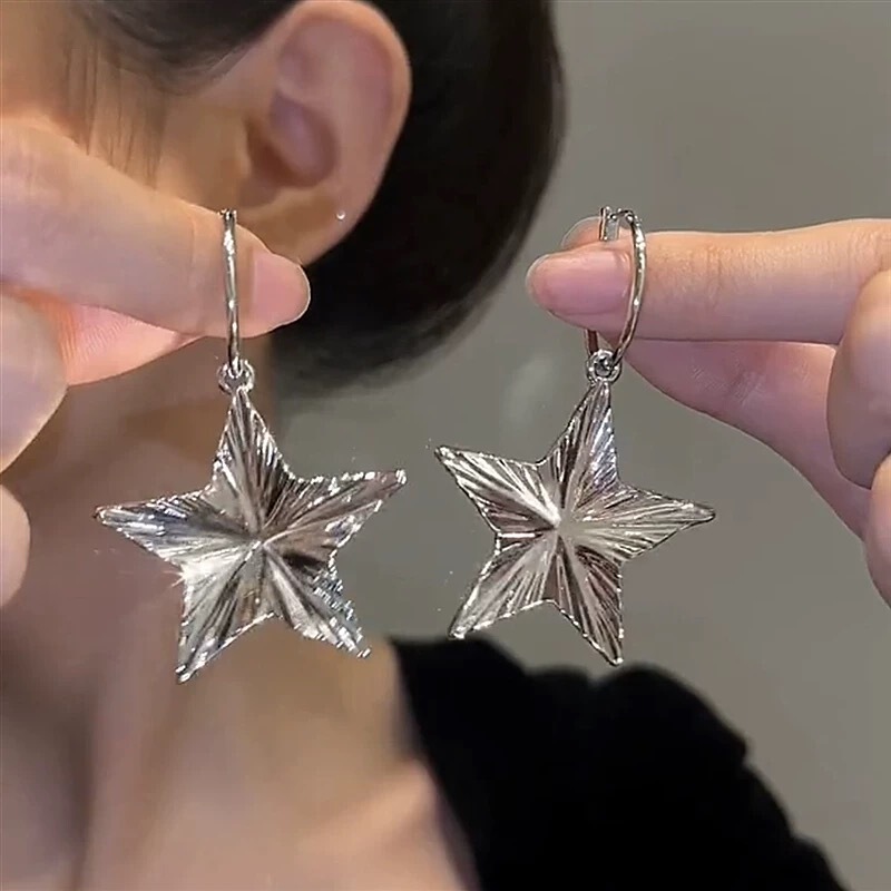 Metallic Style Silver Five-Pointed Star Earrings Niche Design High-End Exaggerated Stylish Earrings for Women 2025 New Hot Style Metallic Style Silver Five-Pointed Star Earrings Niche Design High-End Exaggerated Stylish Earrings for Women 2025 New Hot Style