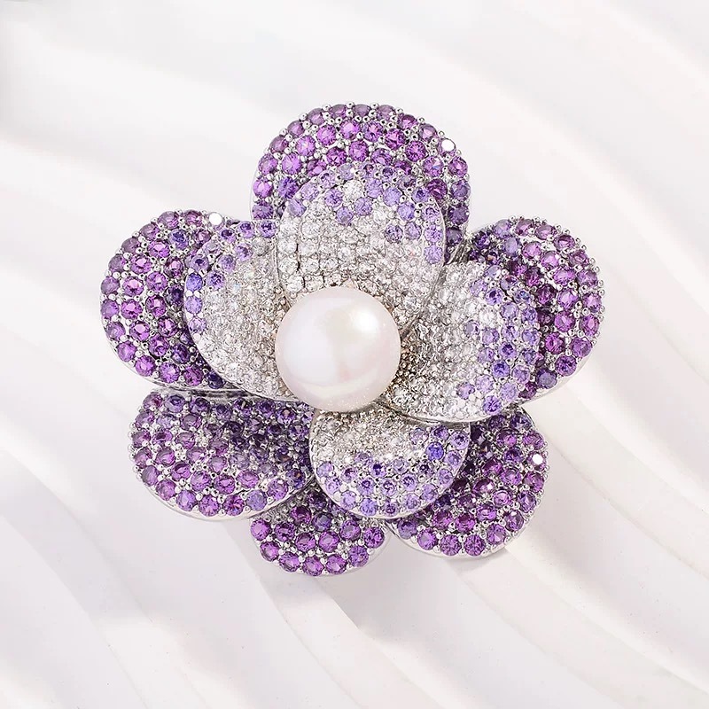 French-Style Jewelry Craftsmanship [Layered Rose-Purple Gradient Freshwater Pearl Camellia] Elegant Brooch, High-End Luxury Style