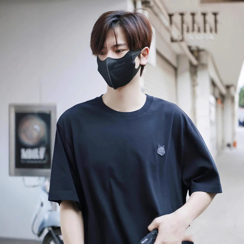 2025 New Model Maison Kitsune Embroidered Fox Head Casual Simple Fashion Short-Sleeved Men's and Women's Couple T-Shirt