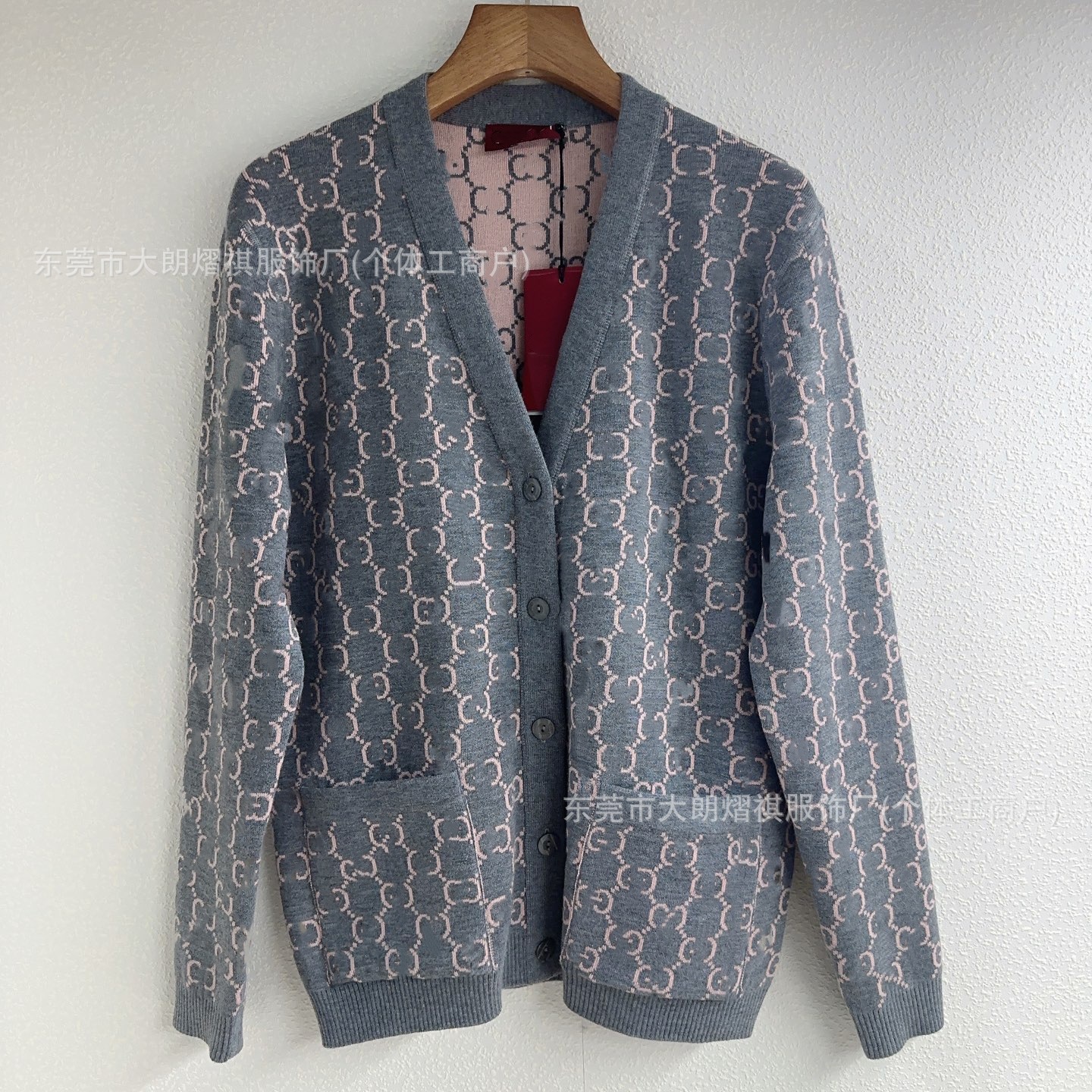 深圳南油货G家~顶~级版本 25早秋新款 满印双面提花V领针织开衫