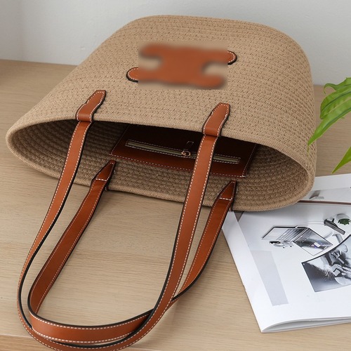 Hand-woven large-capacity underarm tote bag for beach vacation, commuting tote bag