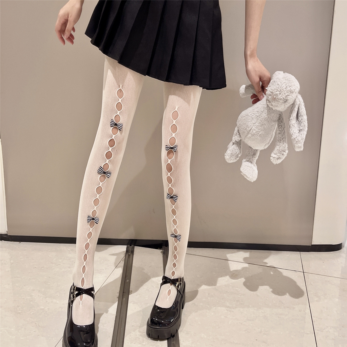 Women's Simple Style Classic Style Bow Knot Nylon Over The Knee Socks A Pair display picture 4