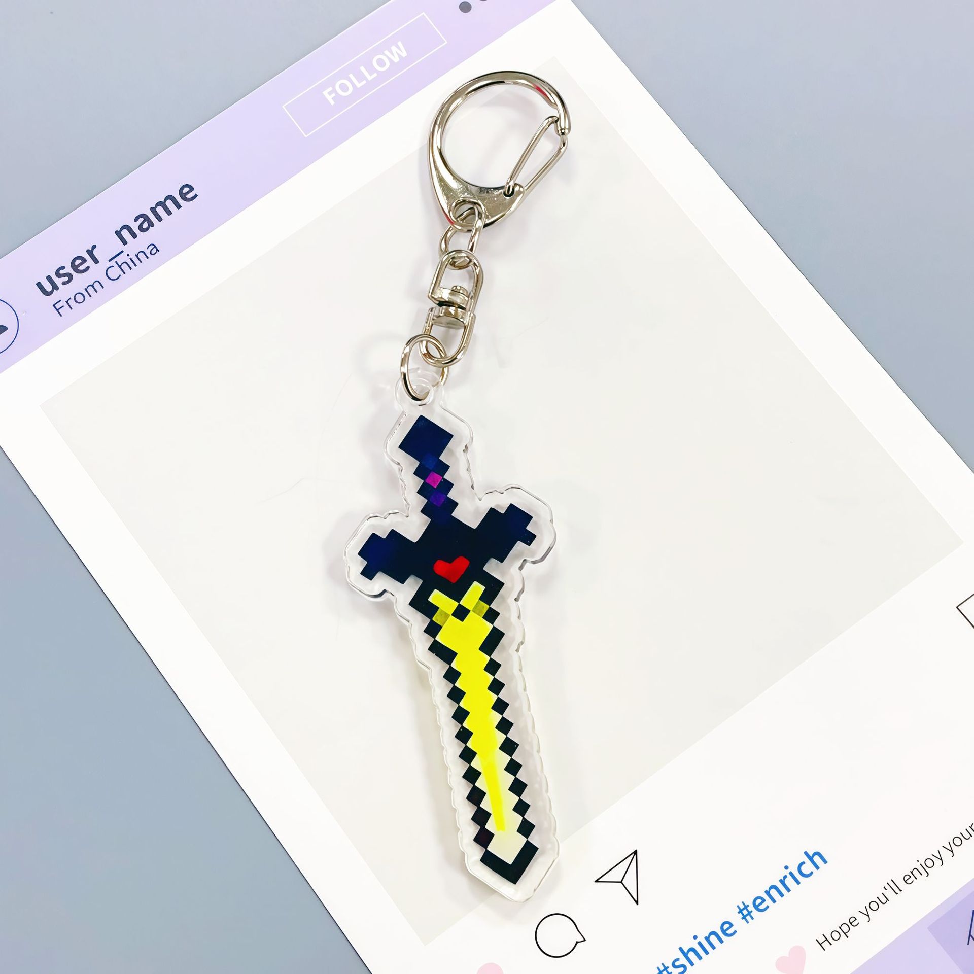 Mi mundo elemento caliente del dios de la guerra de la cuchilla de la vela para enviar a los amigos colgar regalos llaveros acrílicos