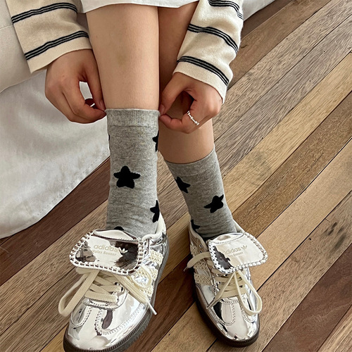 The same five-pointed star socks for girls, Korean version, Instagram trendy, cute girls, small moon sweet and cool style, spring and autumn socks