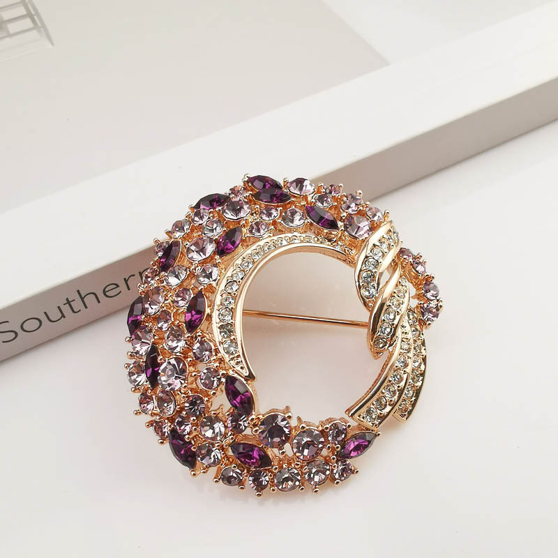 Fashionable classic high-end brooch