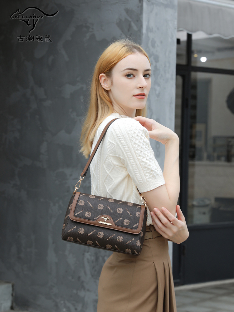 One-shoulder bag